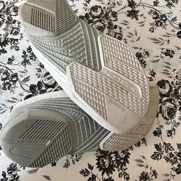 Nike Women’s React Metcon Turbo Size 9 - Picture 6 of 9